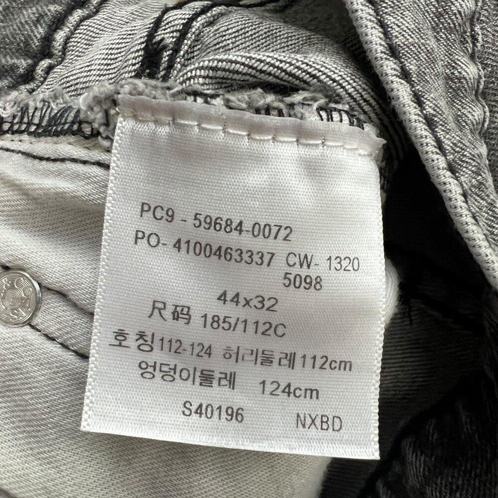 Levi’s 502 Regular Taper Jeans | 44 x 32 - Picture 5 of 5